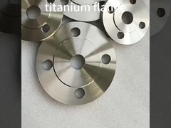 Flange en titane